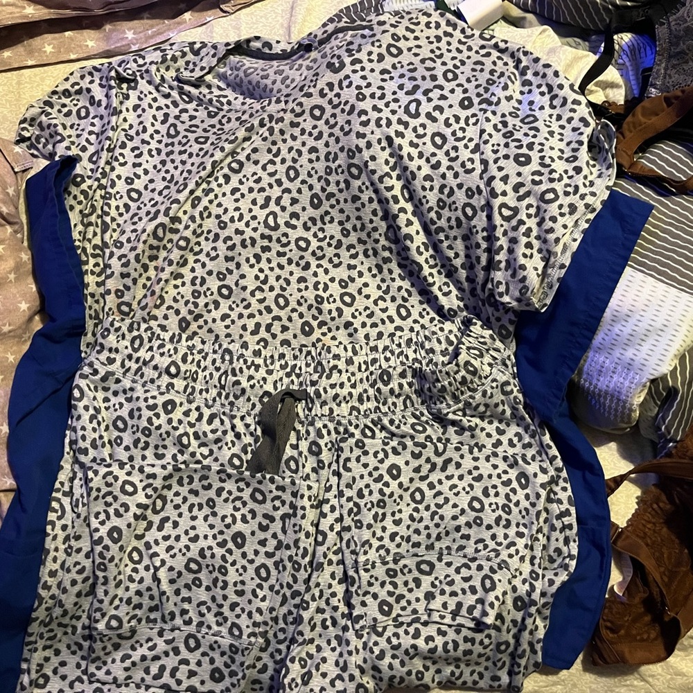 Pj’s leopard print size2x